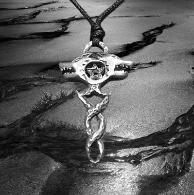 Amulett Wölfe m. Pentagramm