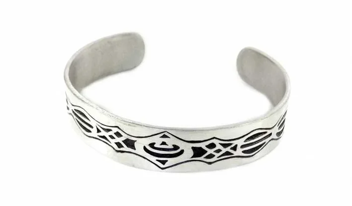 Armspange – Tribal-Muster