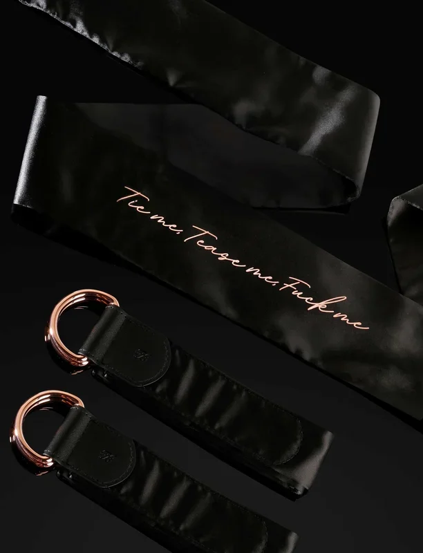 Deluxe Bondage Set aus Satin – Fessel mich, Necke mich…