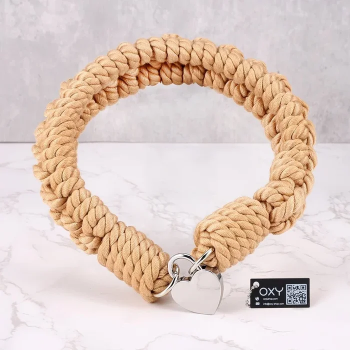 Devotion Knot – Woman Submissive Collar