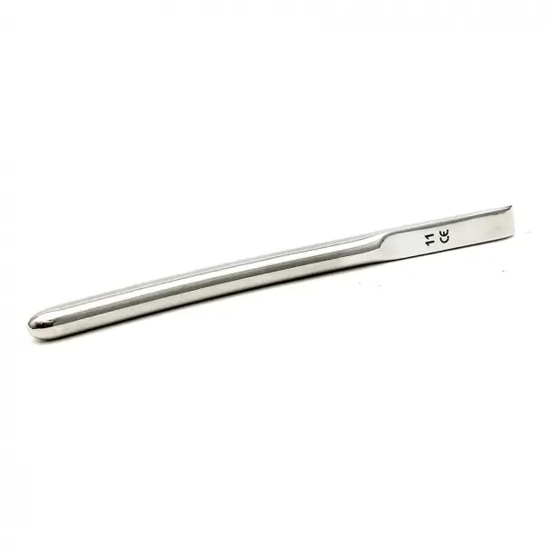 Dilator