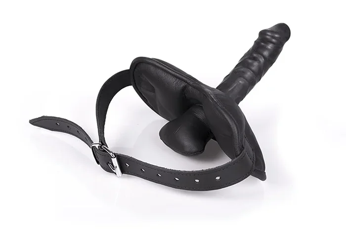 Dildoknebel ‚Mouthfuck‘
