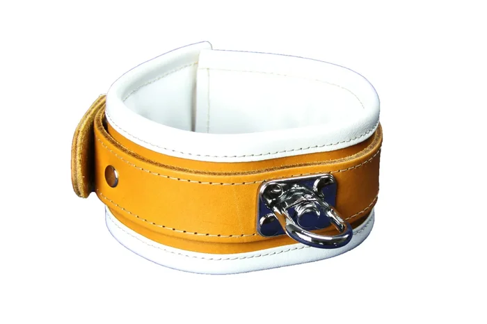 Halsband braun/weiß mit Wirbel nur noch Größe LXL