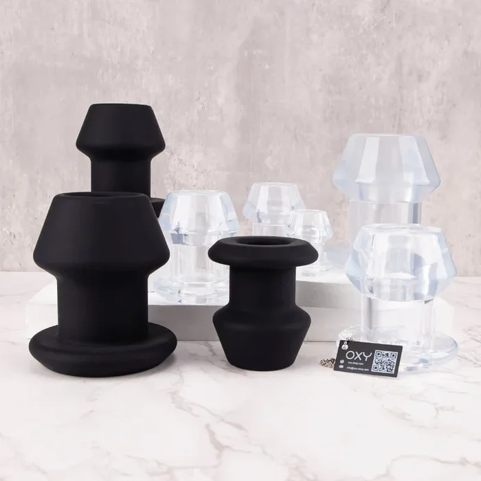Huge Hollow Tunnel butt Plug – Black & Clear