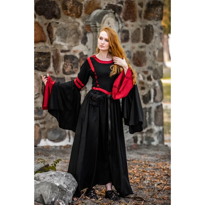 Kapuzenkleid ‚Isolde‘