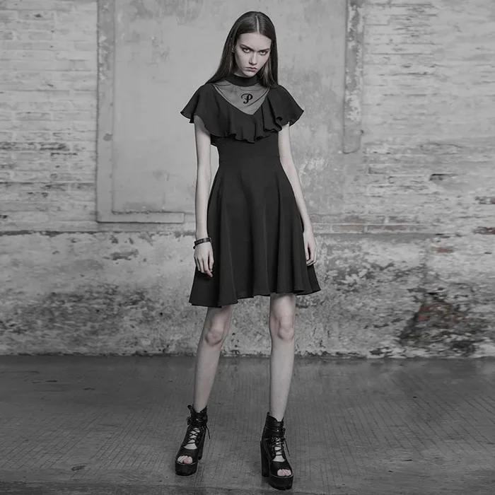 Kleid mit dezenter Applikation auf der Brust