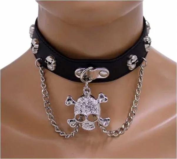 Kunstleder Choker mit Totenkopf