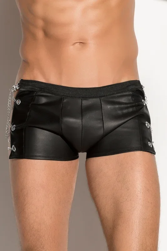 Kunstlederhose mit Metallkette