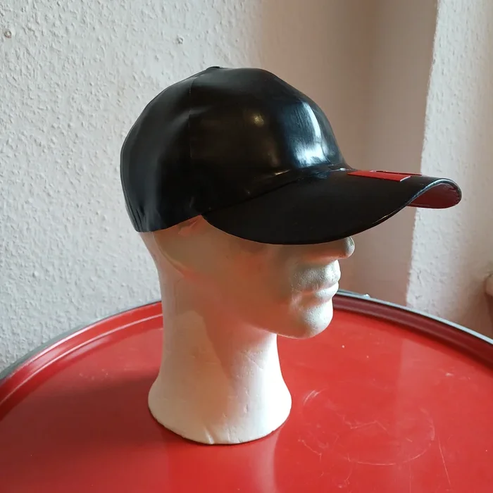 Latex-Basecap ‚Darwin‘