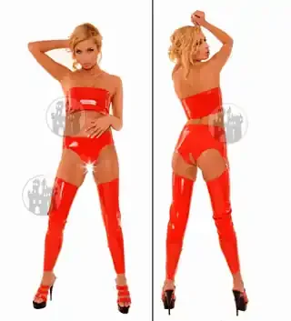 Latex Slip mit Strümpfen – ouvert