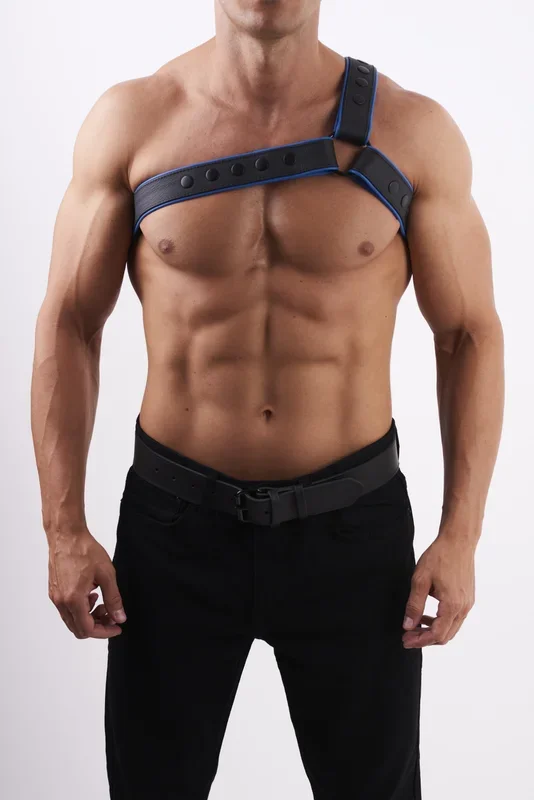 Leder Brustharness für Ihn ‚Y soft‘ – schwarz/blau