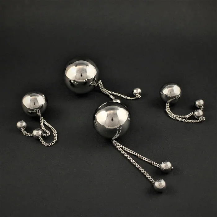 Love balls with 2 end balls