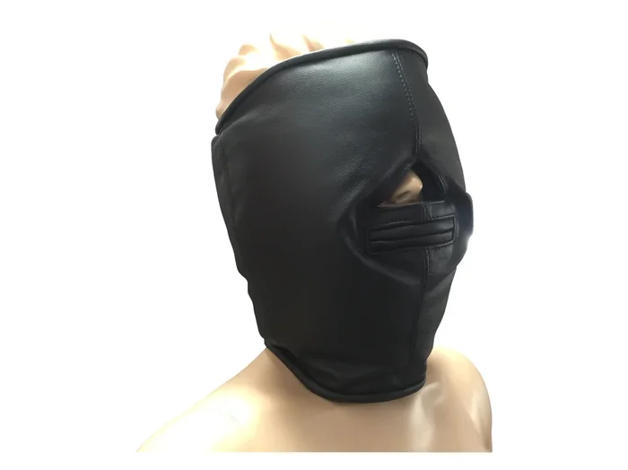 Maske aus weichem Leder