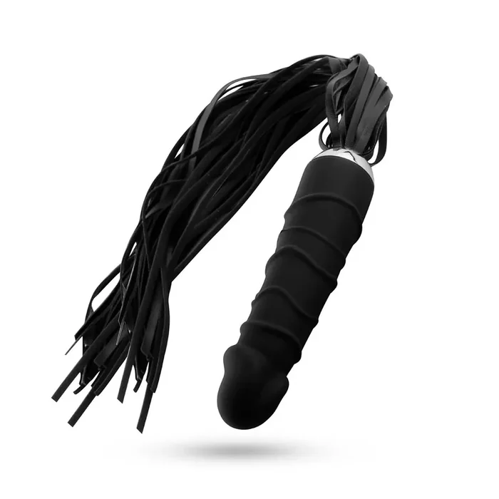 Realistischer Dildo mit Flogger