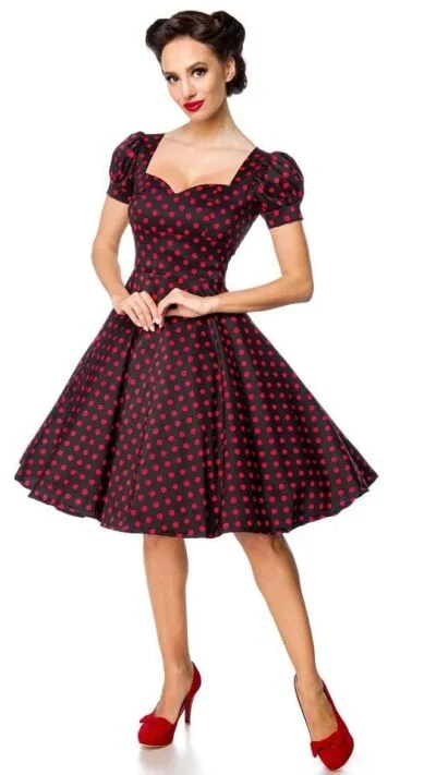 Retrokleid mit roten Polka-Dots