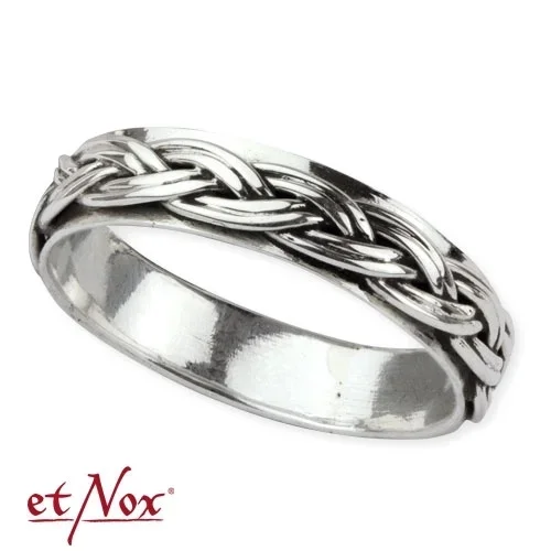 Ring mit geflochtenem Band