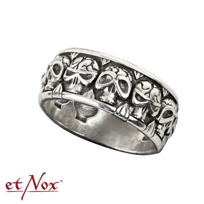 Ring ‘Skulls‘