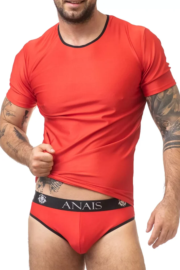Rotes Basic Shirt