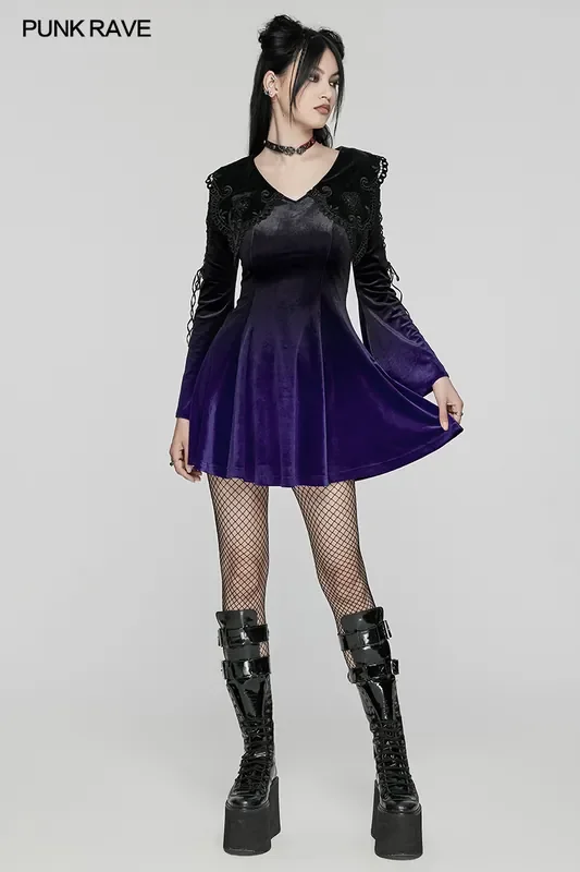 violettes Ombrekleid im Skater-Stil