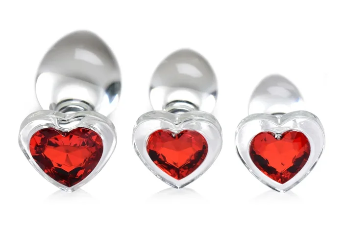 XR Brands – Red Heart Analplugset aus Glas mit Schmuckstein